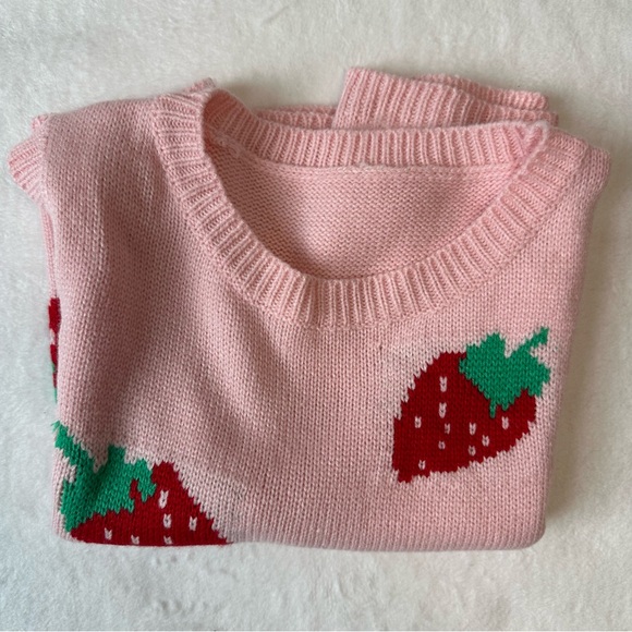 Vintage Pink Strawberry Knit Cropped Sweater Vest, size Small - Picture 15 of 16